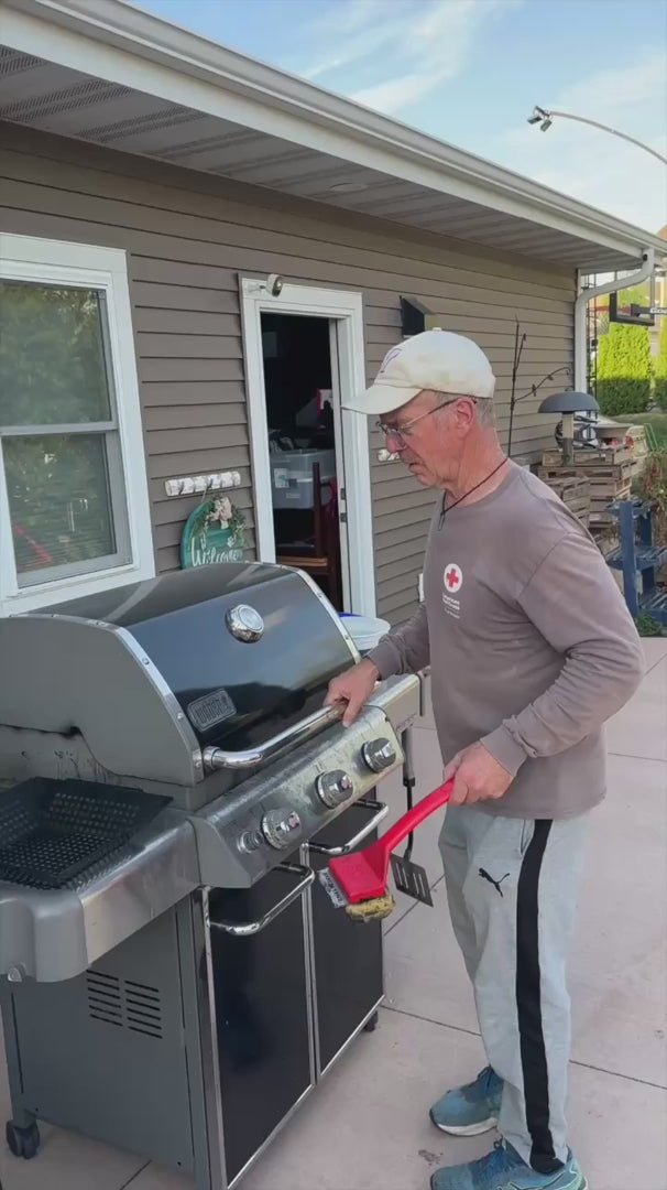Bristle-free grill brush demonstration